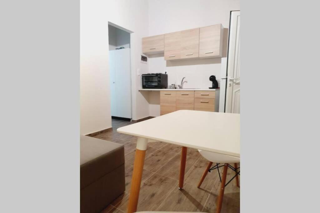 V&E'S Apartments Pigadhia  エクステリア 写真